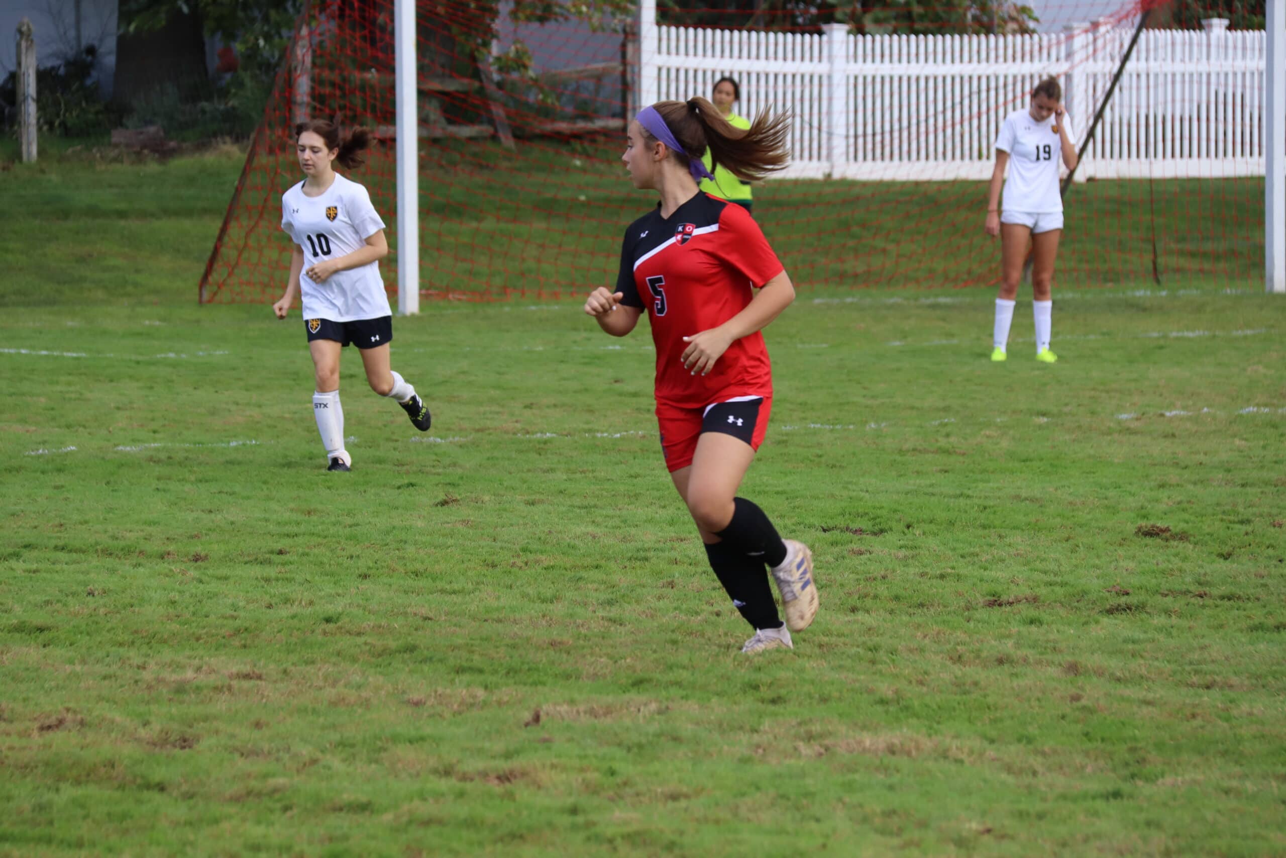 Athletics Soccer Kingswood Oxford students participate in athletics to refine skills and to support something larger than themselves.