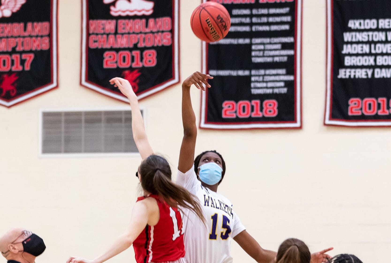 basketball girls varsity Kingswood Oxford girls varsity basketball competes with technique and heart